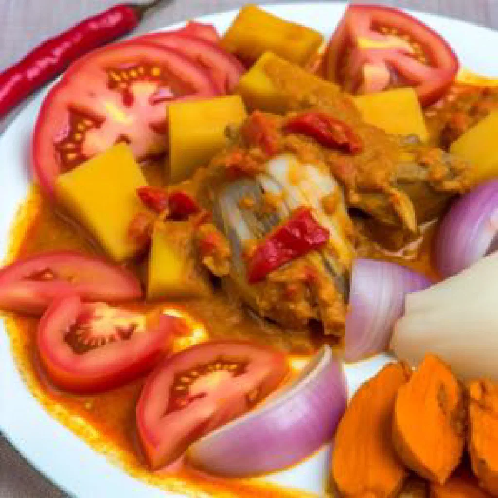 Angolan moamba de ginguba peanut stew served with rice