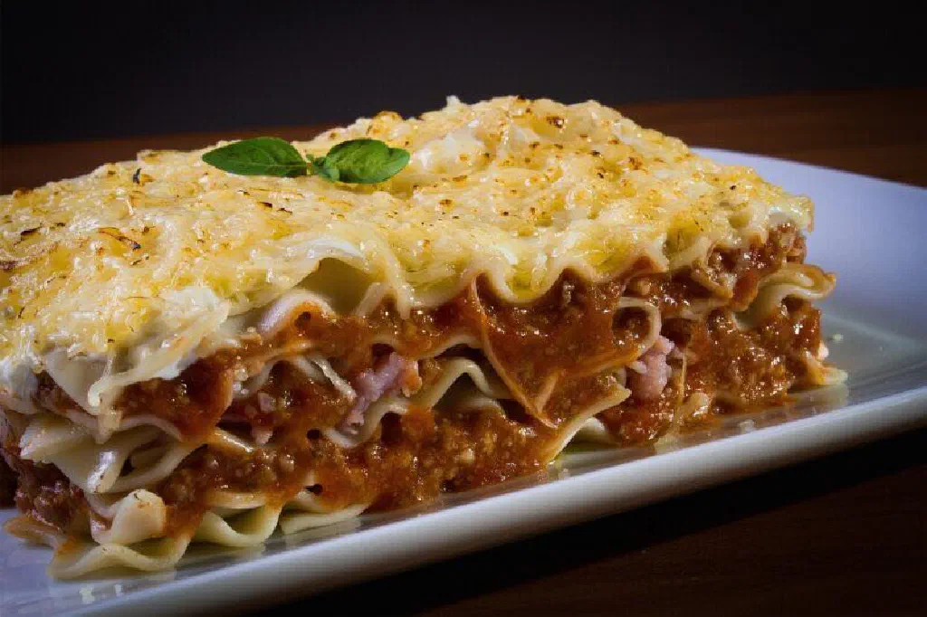 Baked lasagne with golden cheese topping and rich meat sauce